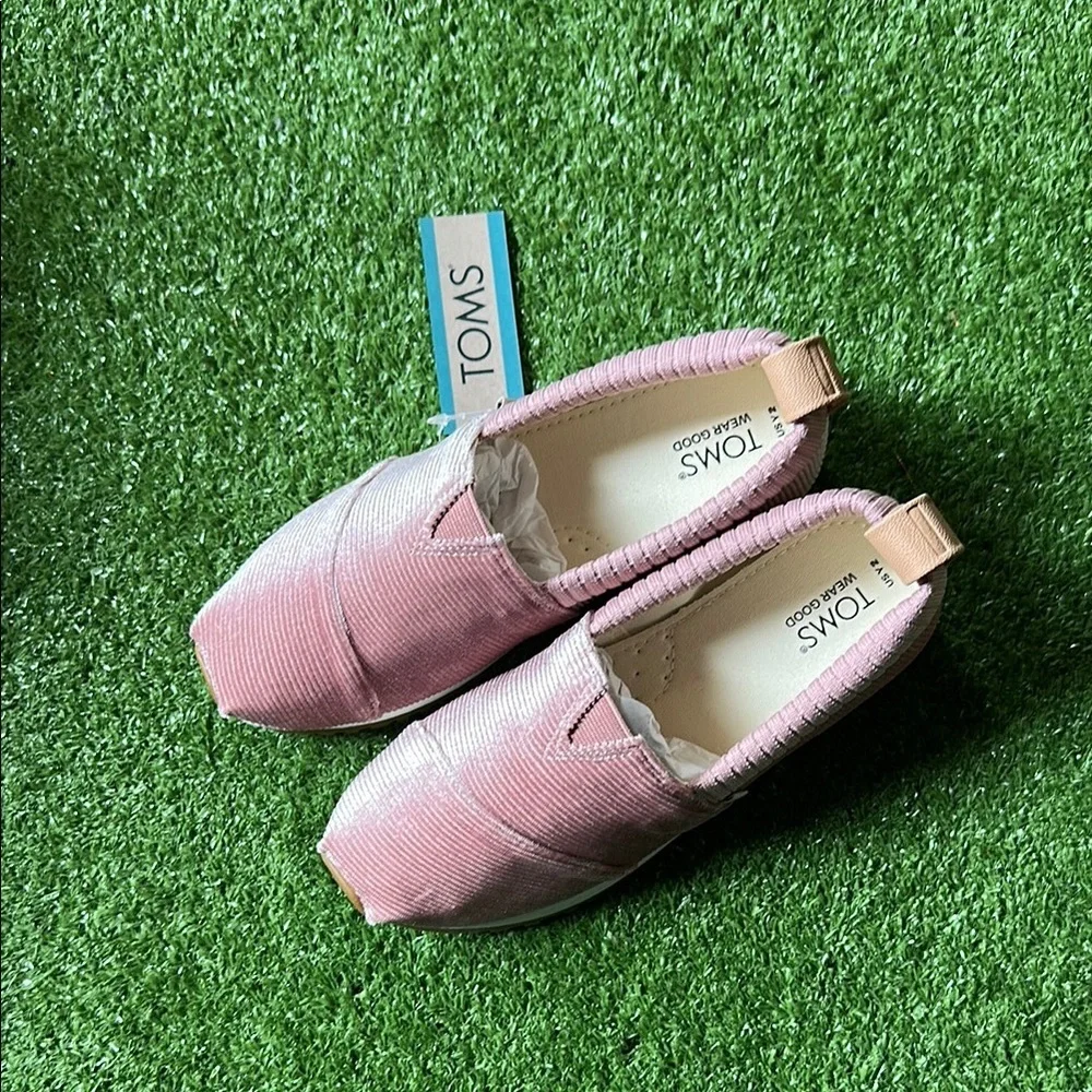 Toms Kids Moccasins in Blush and Beige